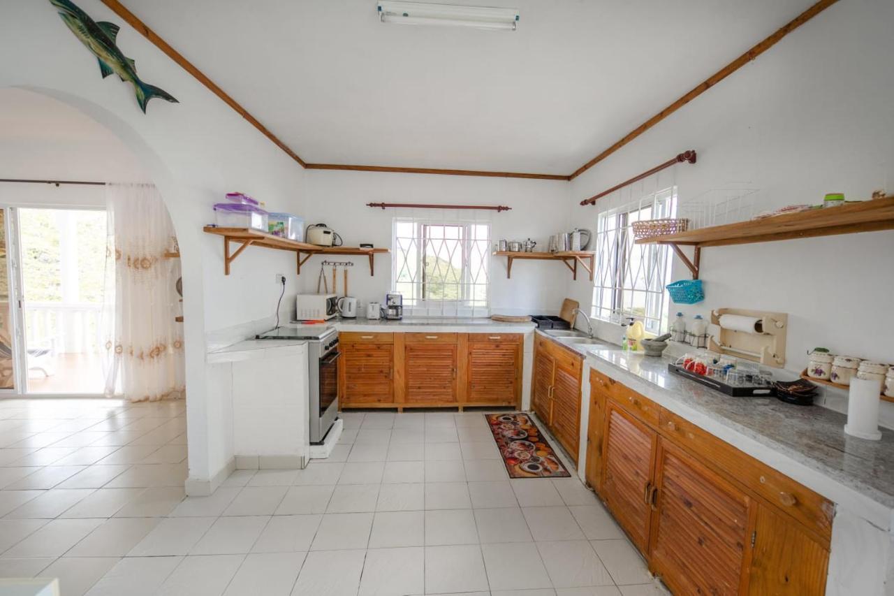 Maison Du Soleil Self Catering アンス・ラツィオ エクステリア 写真